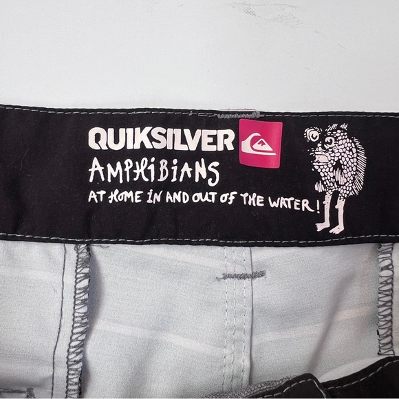 Quiksilver Grey & White striped Board Shorts - Picture 4 of 5